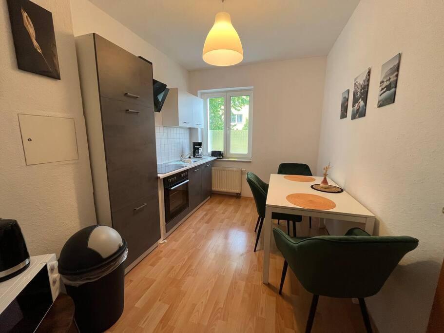 Blue Chili 22 - 2-Raum-Wohnung Im Stadtfeld Ost Magdeburgo Esterno foto