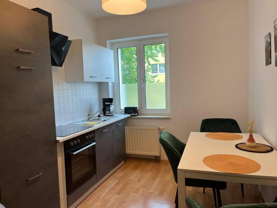 Blue Chili 22 - 2-Raum-Wohnung Im Stadtfeld Ost Magdeburgo Esterno foto